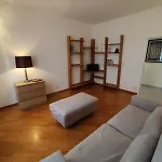 Costanza In Giallo