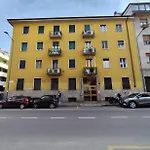 Costanza In Giallo