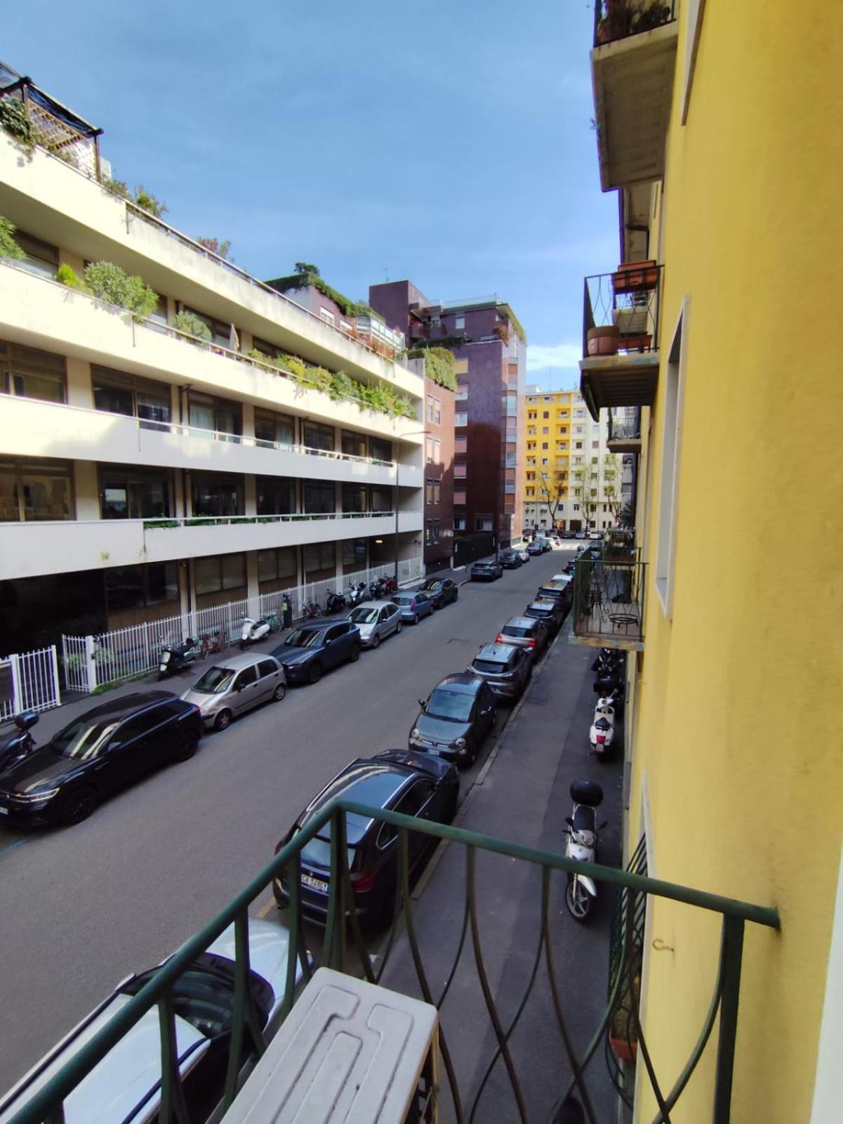 Costanza In Giallo Apartment